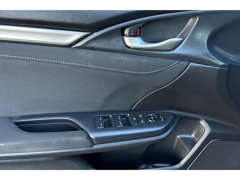 Honda Civic Vehicle Full-screen Gallery Image 11