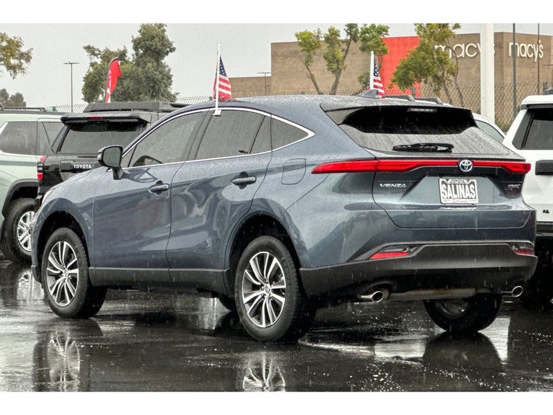 Toyota Venza Vehicle Full-screen Gallery Image 06