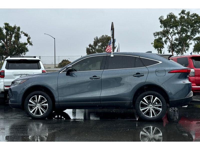 Toyota Venza Vehicle Full-screen Gallery Image 07