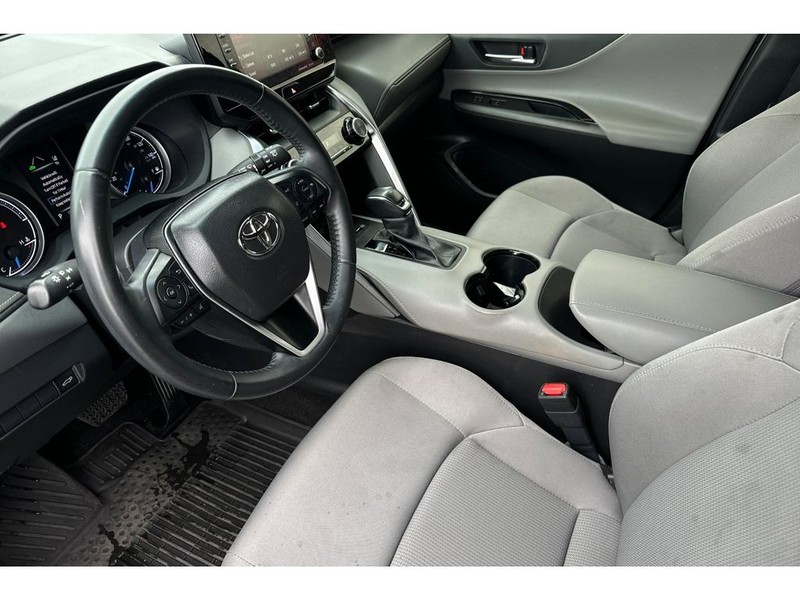 Toyota Venza Vehicle Full-screen Gallery Image 10