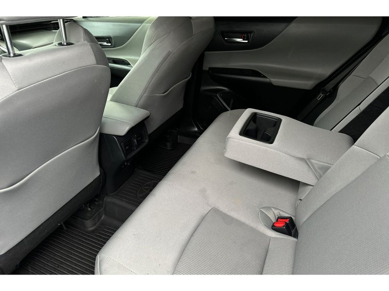 Toyota Venza Vehicle Full-screen Gallery Image 11