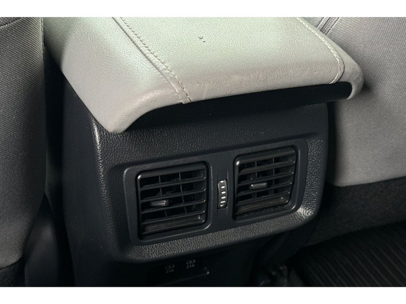 Toyota Venza Vehicle Full-screen Gallery Image 12