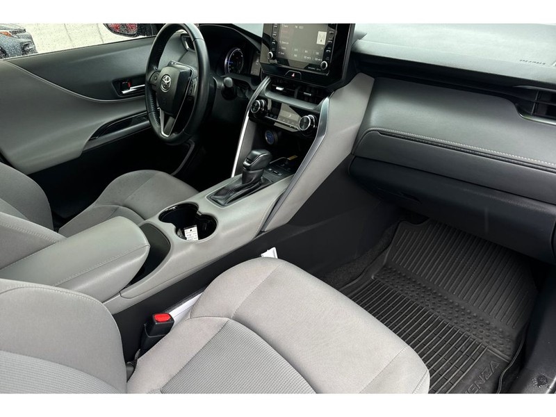 Toyota Venza Vehicle Full-screen Gallery Image 16