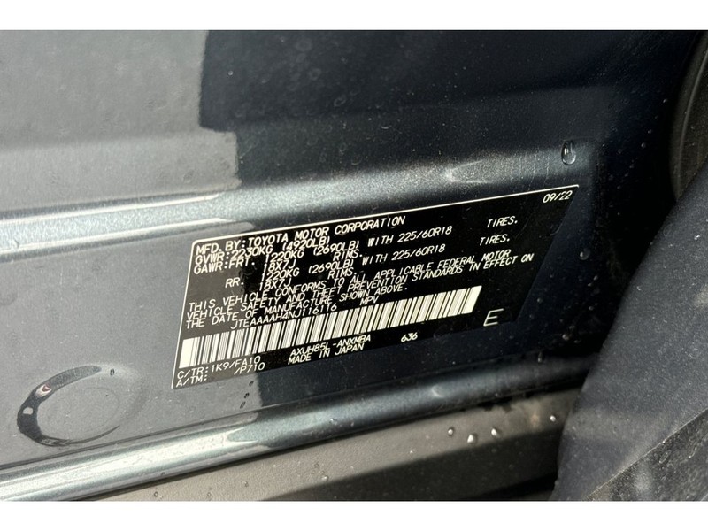 Toyota Venza Vehicle Full-screen Gallery Image 31