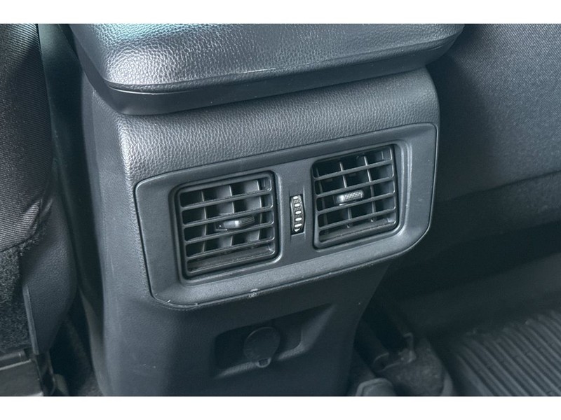 Toyota RAV4 Vehicle Full-screen Gallery Image 14