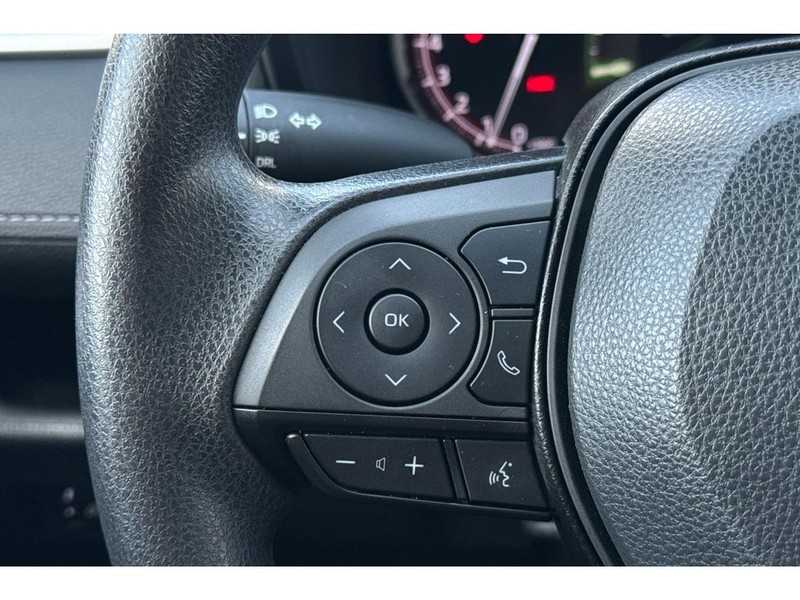 Toyota RAV4 Vehicle Full-screen Gallery Image 24