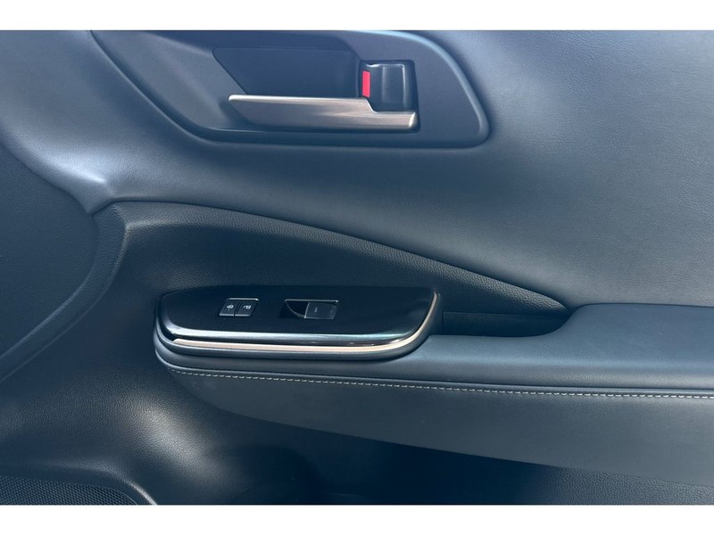 Toyota Crown Vehicle Full-screen Gallery Image 18