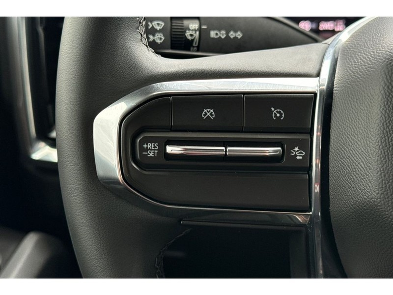 GMC Canyon Vehicle Full-screen Gallery Image 24