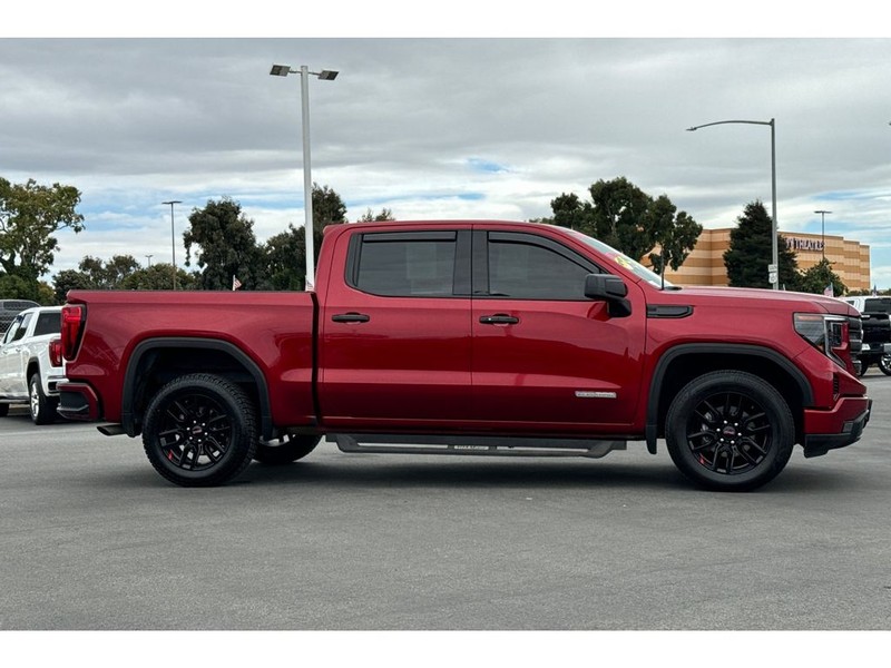 GMC Sierra Vehicle Full-screen Gallery Image 03