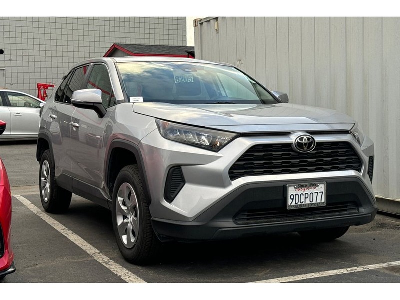 Toyota RAV4 Vehicle Full-screen Gallery Image 02