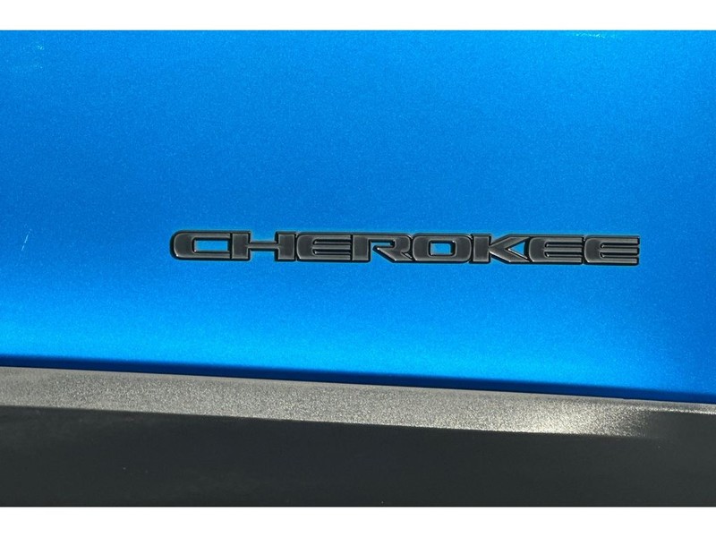 Jeep Cherokee Vehicle Full-screen Gallery Image 33