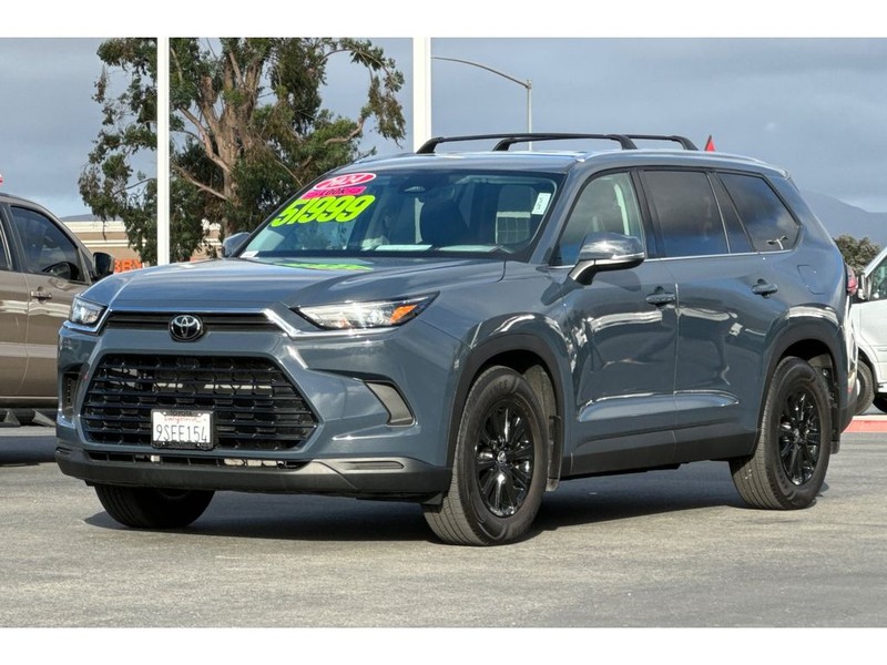 Toyota Grand Highlander Vehicle Full-screen Gallery Image 08