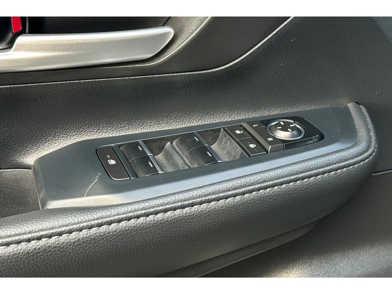 Toyota Grand Highlander Vehicle Full-screen Gallery Image 12