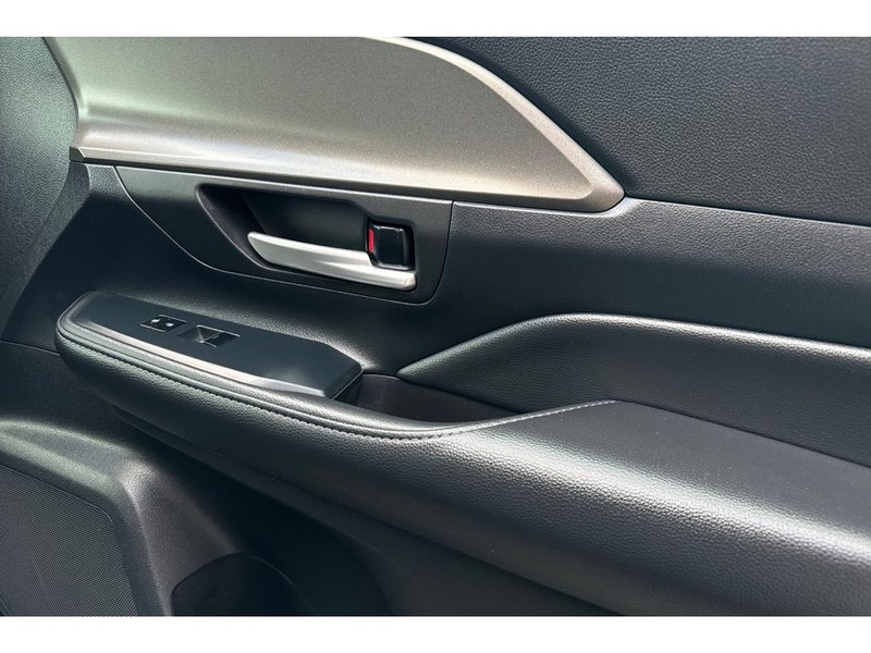 Toyota Grand Highlander Vehicle Full-screen Gallery Image 20