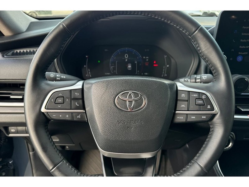 Toyota Grand Highlander Vehicle Full-screen Gallery Image 25