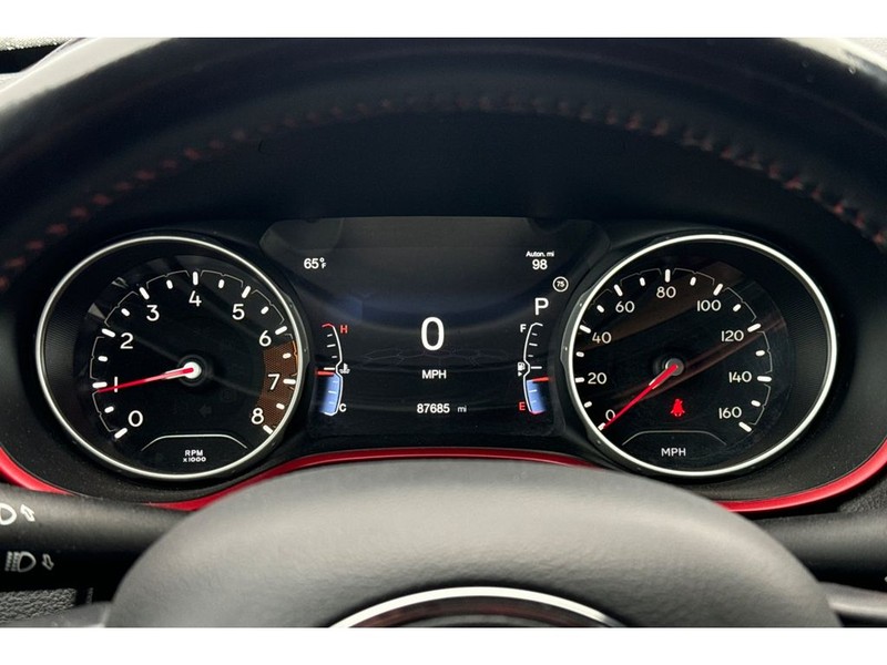 Jeep Compass Vehicle Full-screen Gallery Image 26