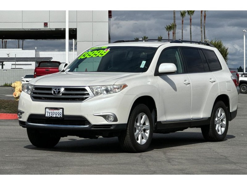 Toyota Highlander Vehicle Full-screen Gallery Image 08