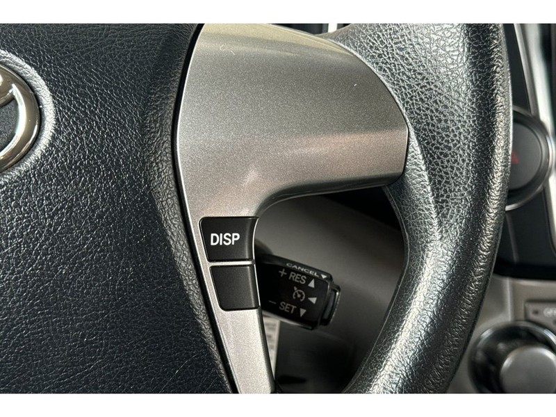 Toyota Highlander Vehicle Full-screen Gallery Image 25