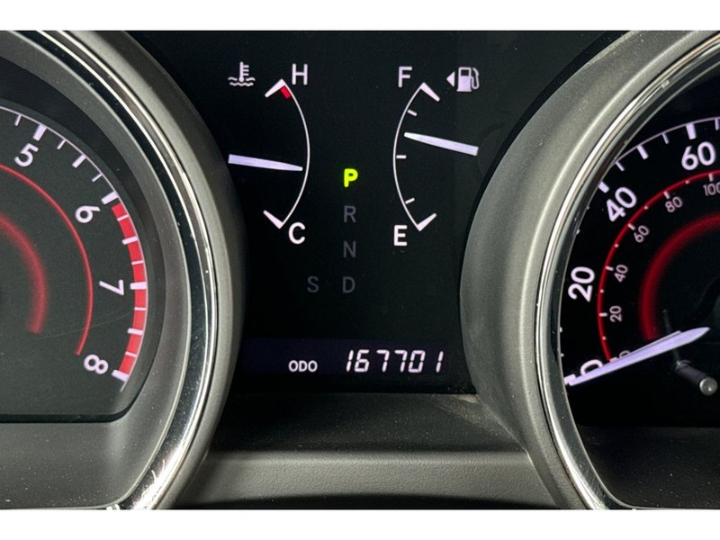 Toyota Highlander Vehicle Full-screen Gallery Image 27