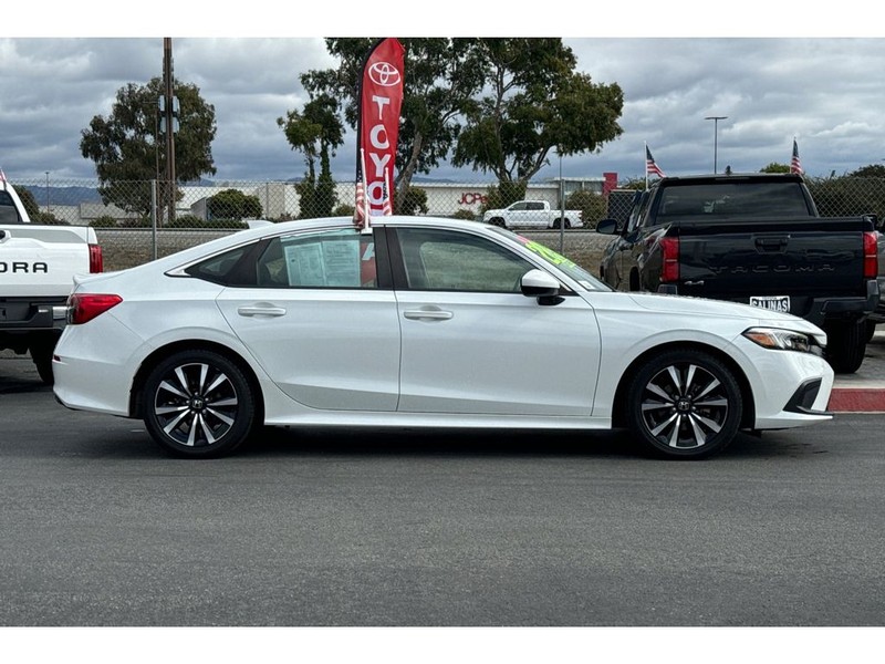 Honda Civic Vehicle Full-screen Gallery Image 03