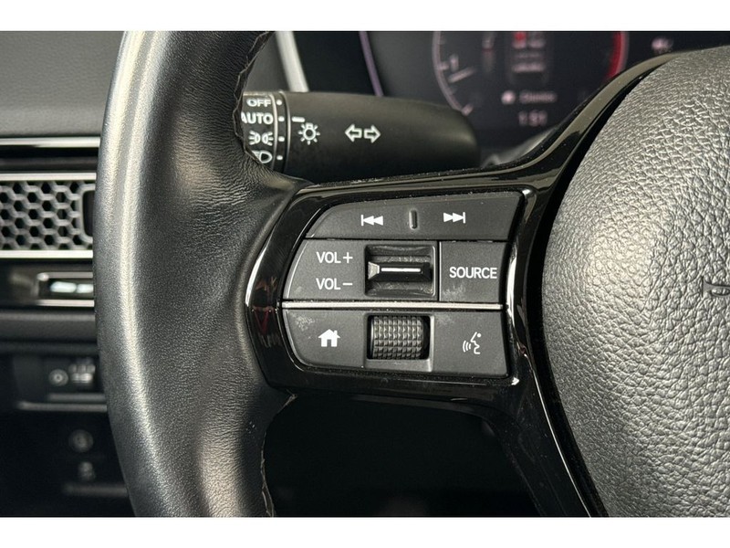 Honda Civic Vehicle Full-screen Gallery Image 24