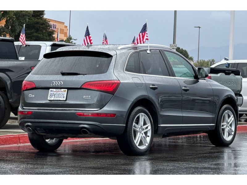 Audi Q5 Vehicle Full-screen Gallery Image 04