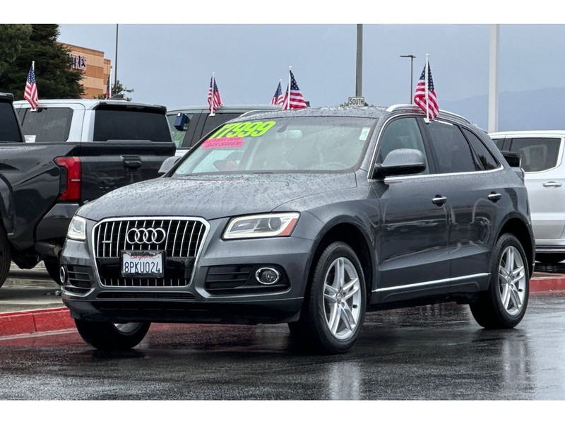 Audi Q5 Vehicle Full-screen Gallery Image 08