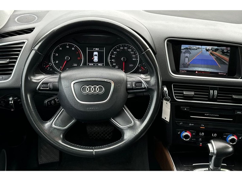 Audi Q5 Vehicle Full-screen Gallery Image 16