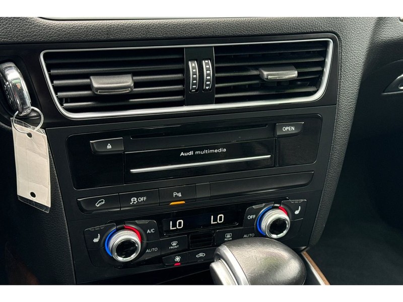 Audi Q5 Vehicle Full-screen Gallery Image 21