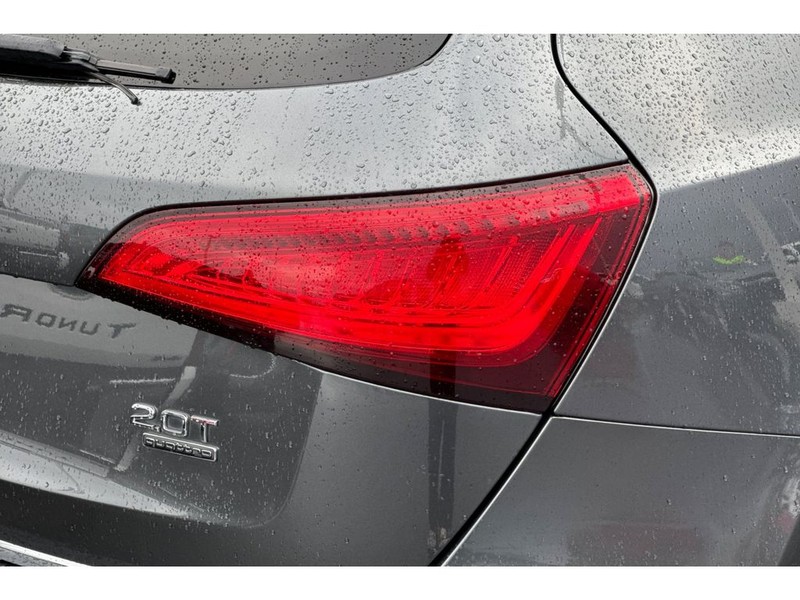 Audi Q5 Vehicle Full-screen Gallery Image 31