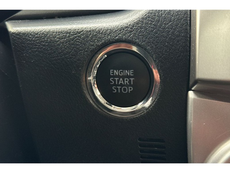 Toyota 4Runner Vehicle Full-screen Gallery Image 23