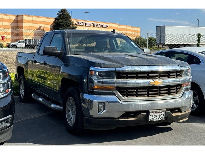 Chevrolet Silverado Vehicle Full-screen Gallery Image 02