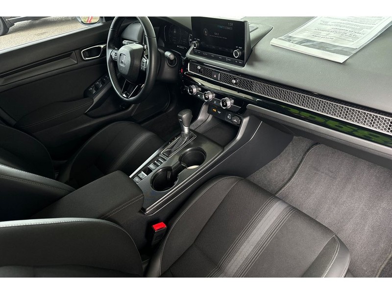 Honda Civic Vehicle Full-screen Gallery Image 15