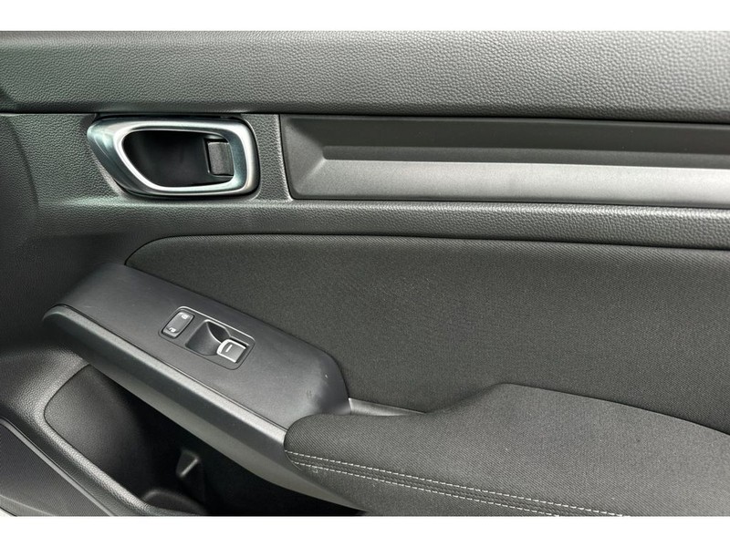 Honda Civic Vehicle Full-screen Gallery Image 16