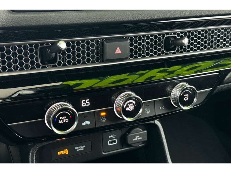 Honda Civic Vehicle Full-screen Gallery Image 19