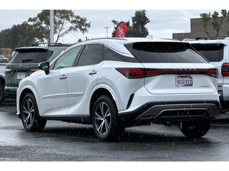 Lexus RX 350 Vehicle Full-screen Gallery Image 06