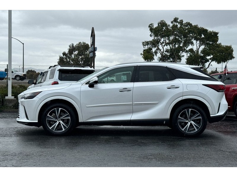 Lexus RX 350 Vehicle Full-screen Gallery Image 07