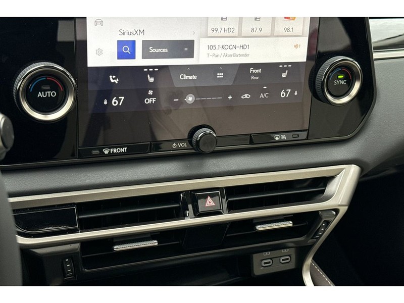 Lexus RX 350 Vehicle Full-screen Gallery Image 21