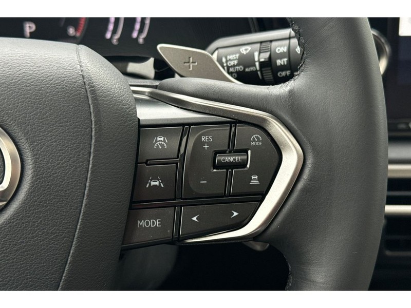 Lexus RX 350 Vehicle Full-screen Gallery Image 26