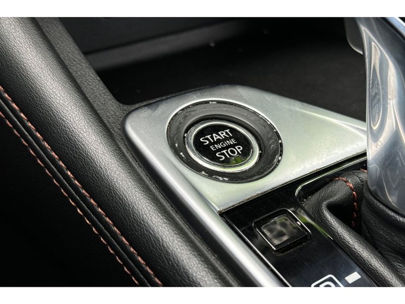 Nissan Sentra Vehicle Full-screen Gallery Image 22