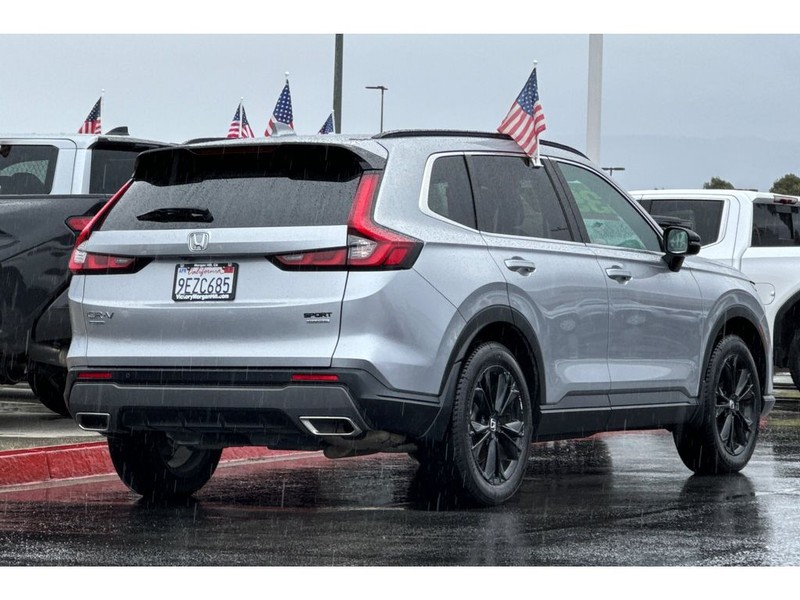 Honda CR-V Hybrid Vehicle Full-screen Gallery Image 04