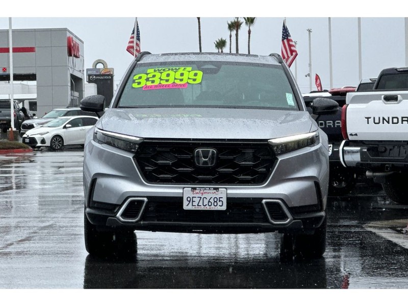 Honda CR-V Hybrid Vehicle Full-screen Gallery Image 09