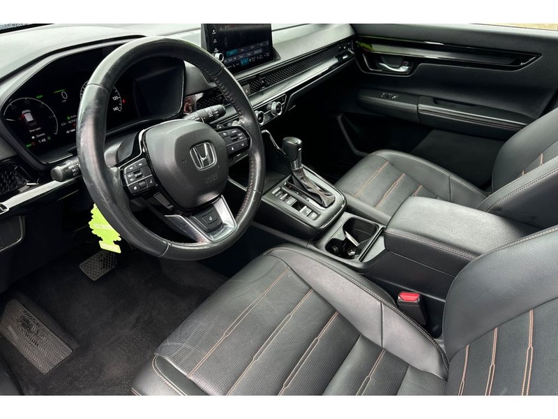 Honda CR-V Hybrid Vehicle Full-screen Gallery Image 10