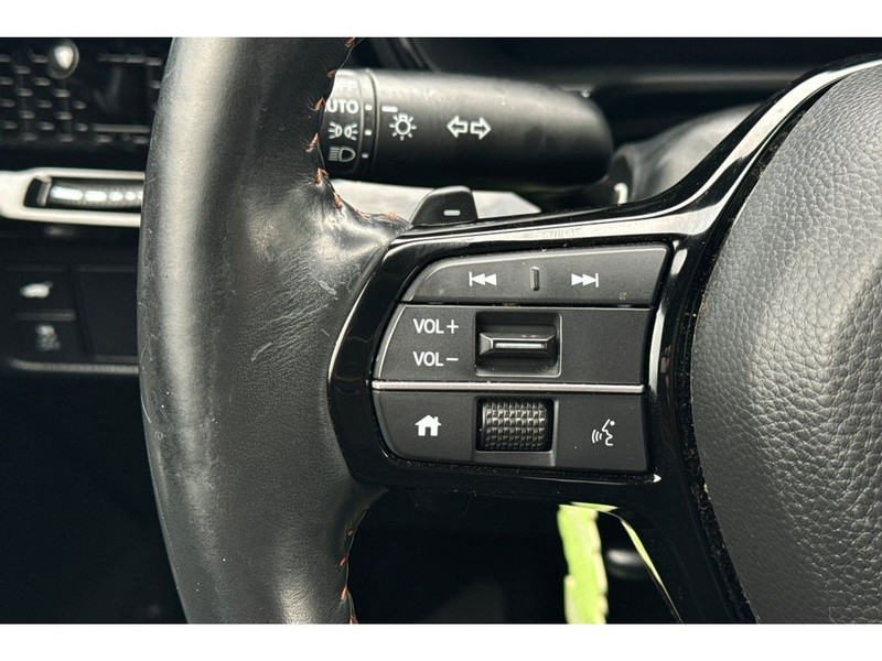 Honda CR-V Hybrid Vehicle Full-screen Gallery Image 24