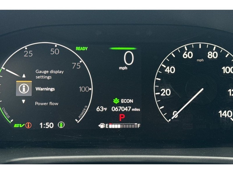 Honda CR-V Hybrid Vehicle Full-screen Gallery Image 27