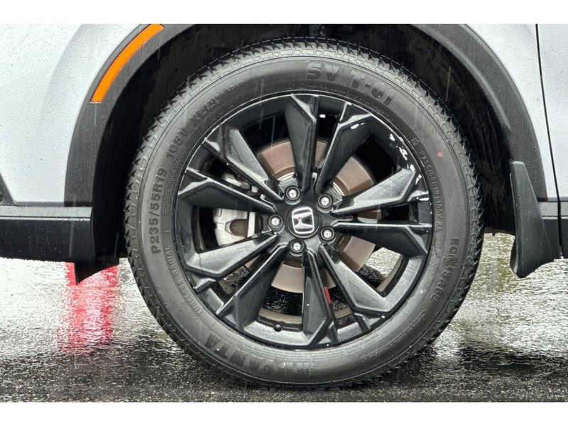 Honda CR-V Hybrid Vehicle Full-screen Gallery Image 29