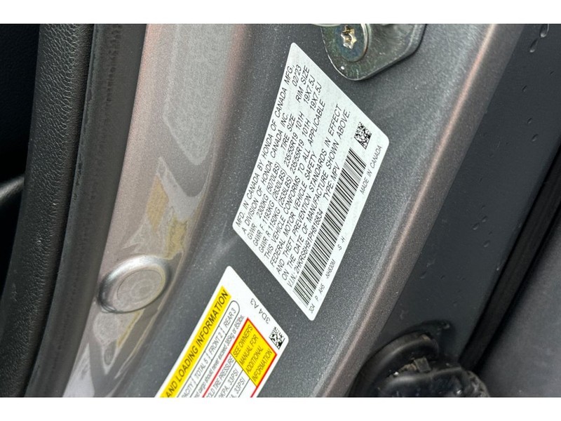 Honda CR-V Hybrid Vehicle Full-screen Gallery Image 31