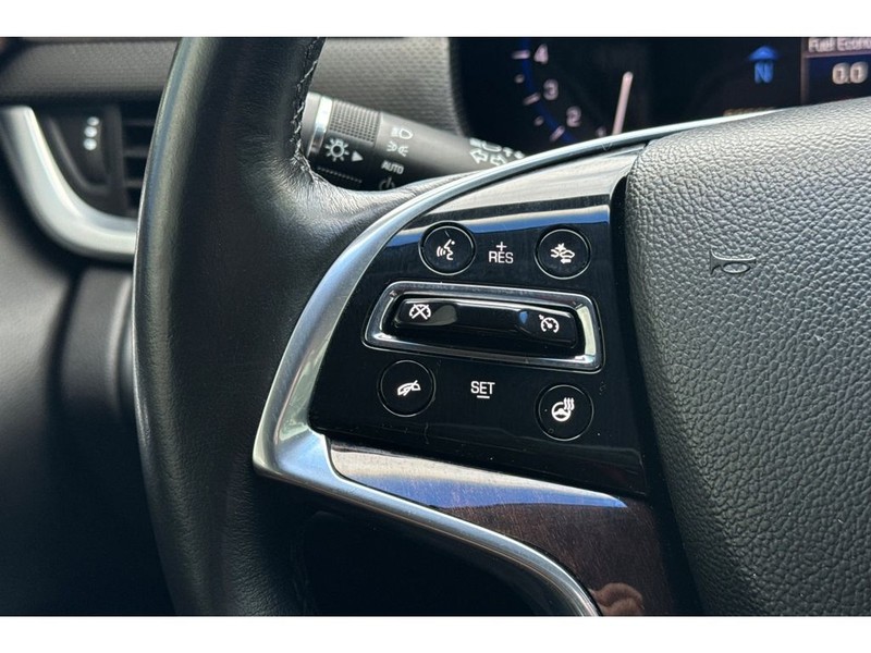 Cadillac XTS Vehicle Full-screen Gallery Image 24