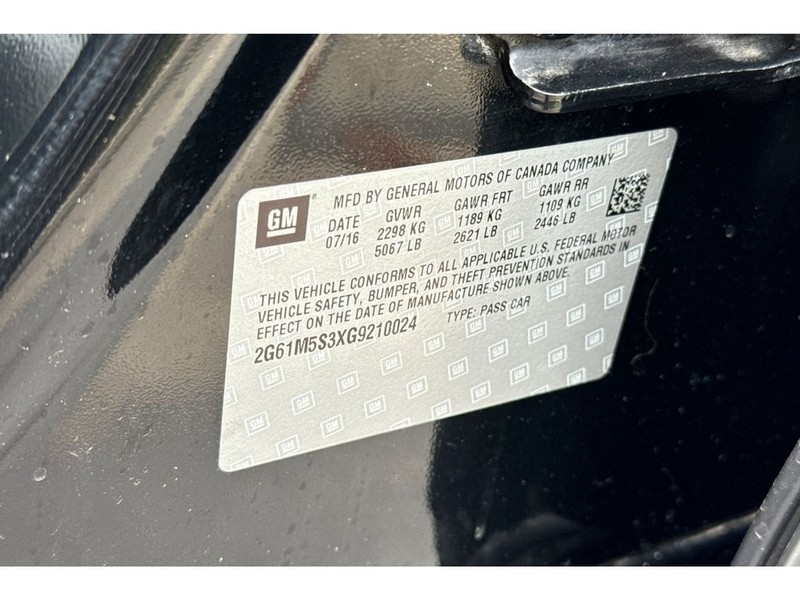 Cadillac XTS Vehicle Full-screen Gallery Image 31