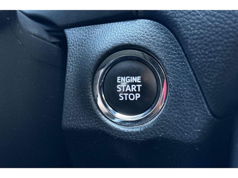 Toyota RAV4 Vehicle Full-screen Gallery Image 23